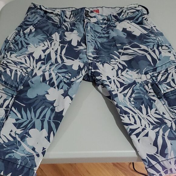 LEVI'S 30x13 slim cargo shorts - Picture 6 of 7